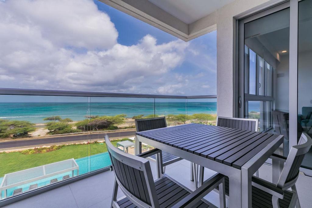 Azure Beach Residences Палм Бич Экстерьер фото