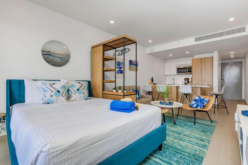 Azure Beach Residences Палм Бич Экстерьер фото
