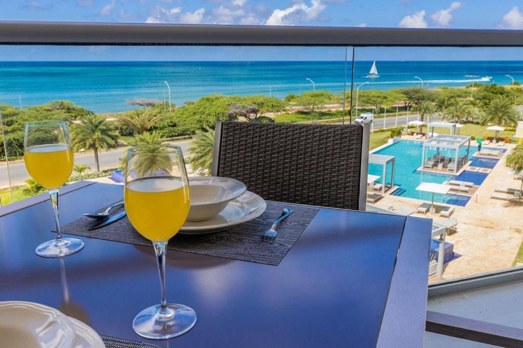 Azure Beach Residences Палм Бич Экстерьер фото